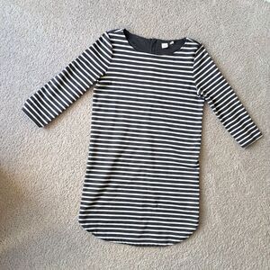 Gap Comfy Charcoal Gray and White Striped Relaxed Fit Striped Dress Sz S